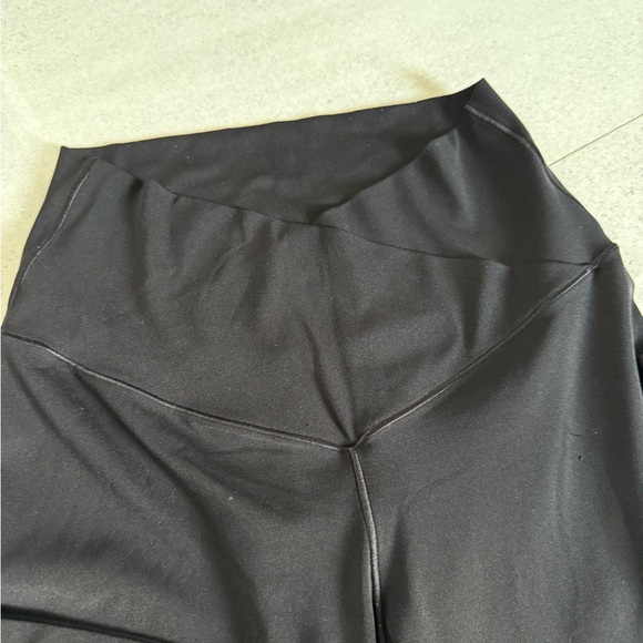 Flare Aerie Black Performance Leggings - Picture 3 of 5